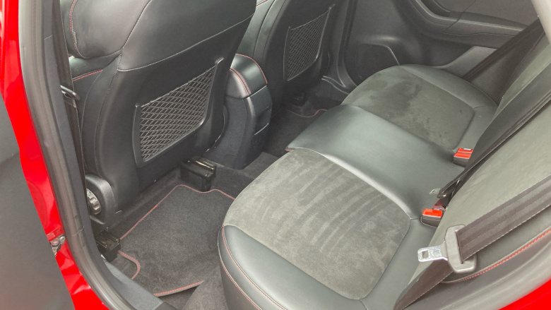 Ford Puma ST 1.0 EcoBoost Hybrid mHEV ST 5dr DCT Petrol Hatchback